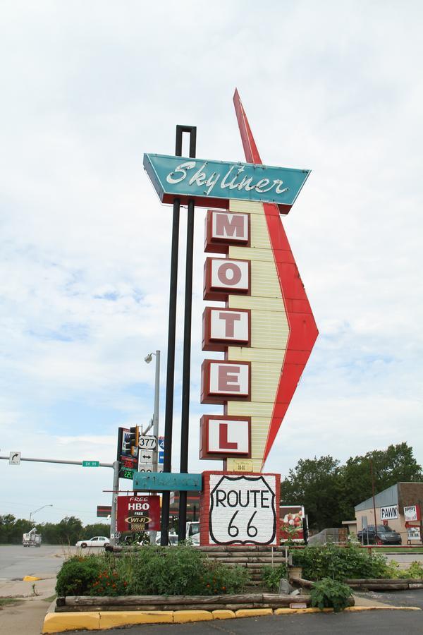 Skyliner Motel Stroud Exterior foto